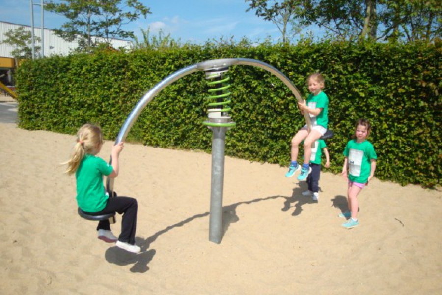 Sportdag in de sporthal te Laarne met juffrouw Christelle