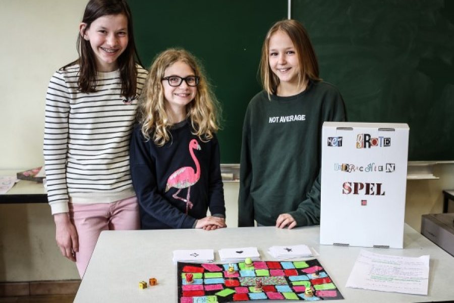 Een zelfontworpen gezelschapsspel in 6A