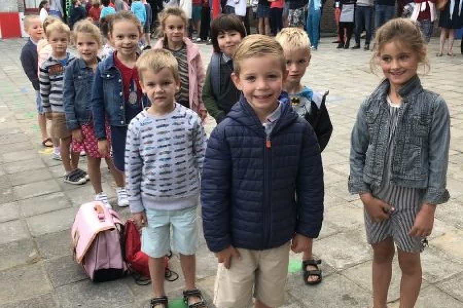 De eerste sfeerbeelden van de kinderen van L1B.