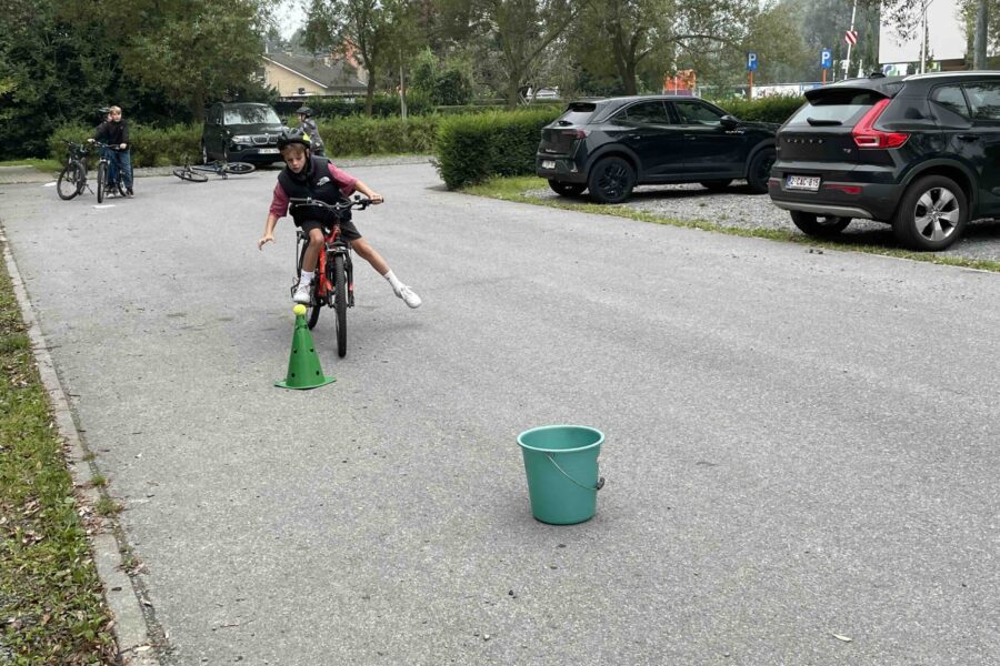 Fietsvaardigheid tijdens de turnles